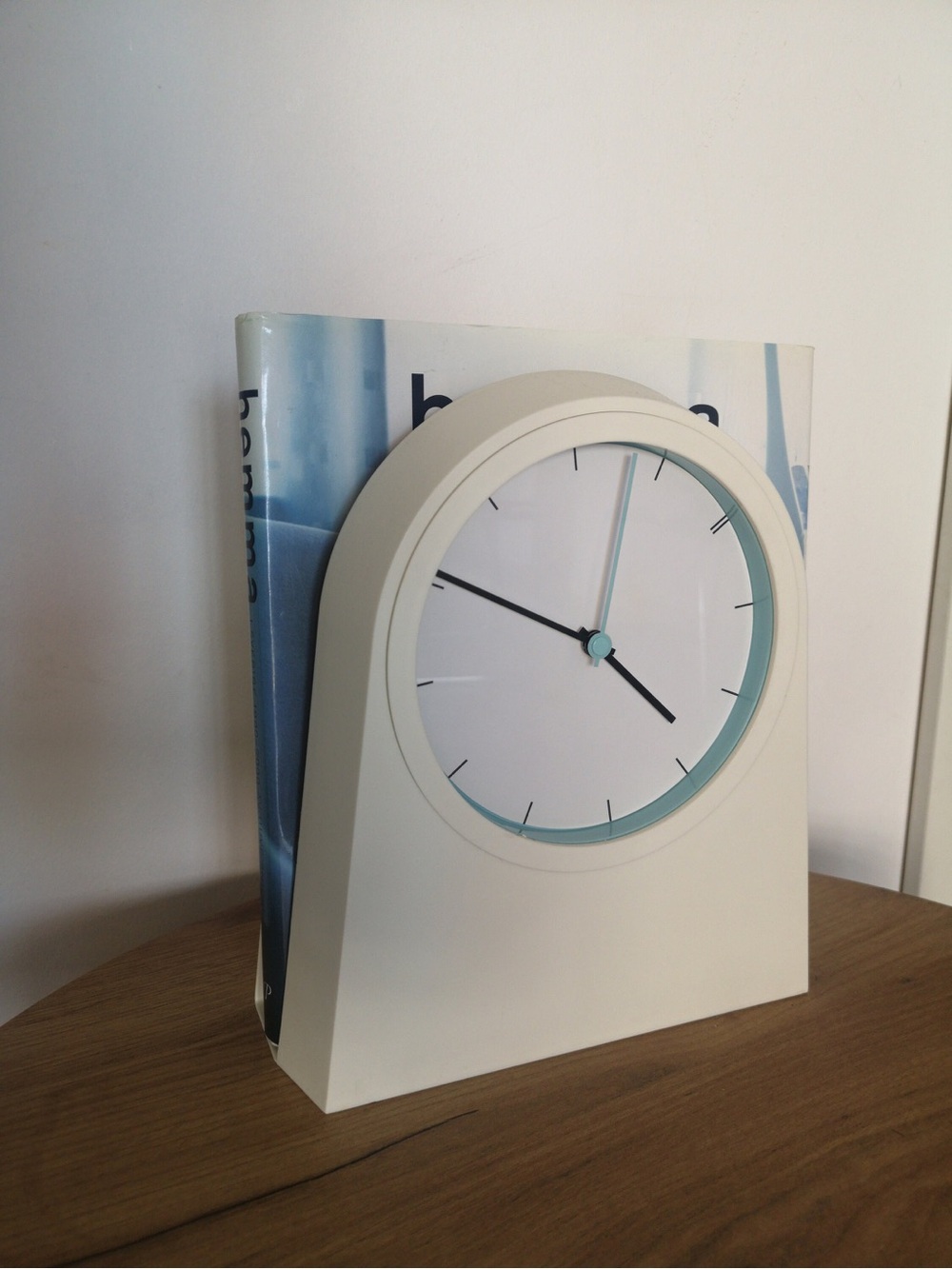 Working Vintage IKEA Pofare Wall Mantle Book Holder Clock Postmodern Design